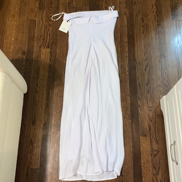RNWY white dress. Size M. NWT - Picture 3 of 3